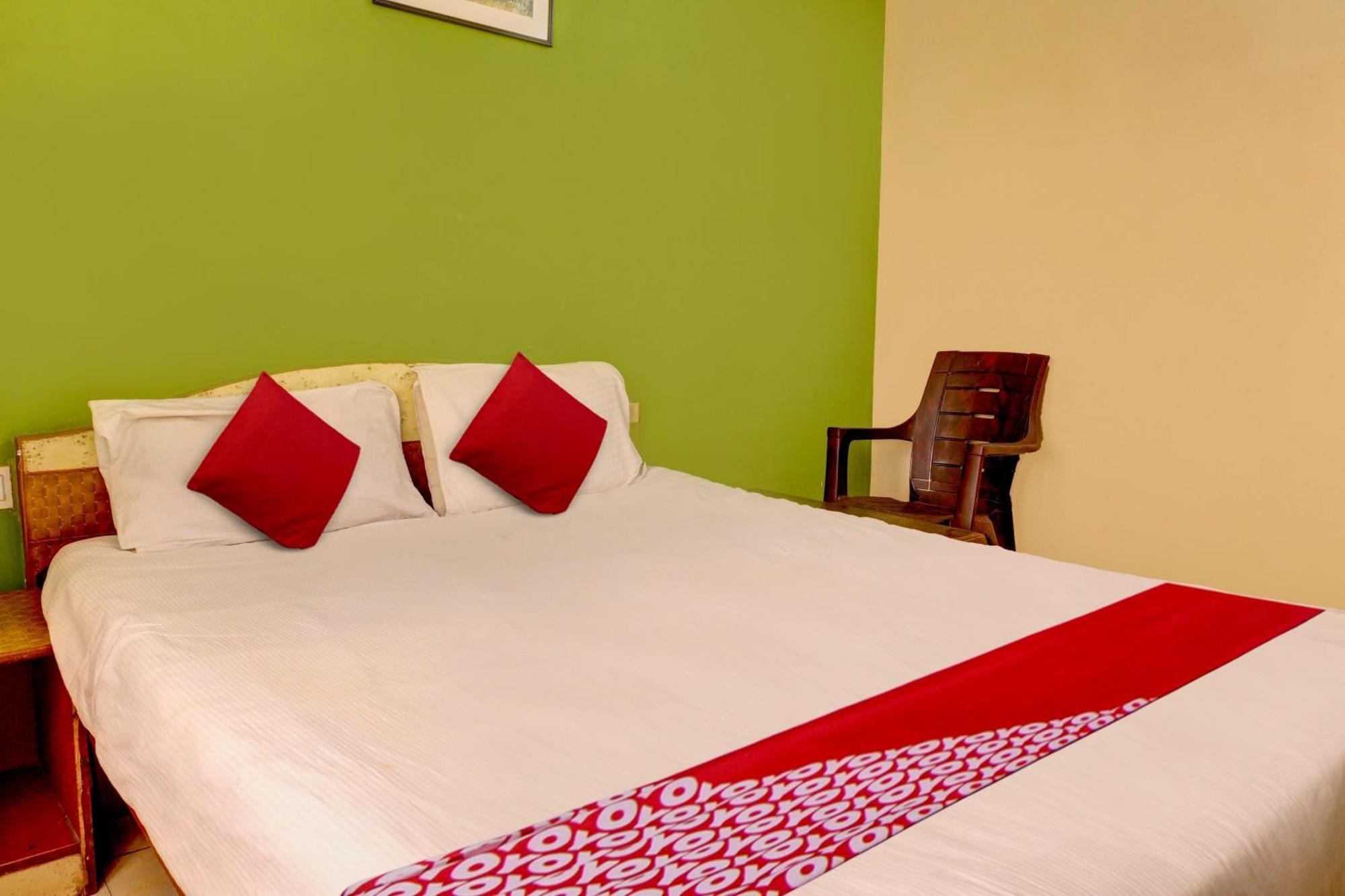 Hotel Oyo Flagship Raj Residency Bangalore Esterno foto